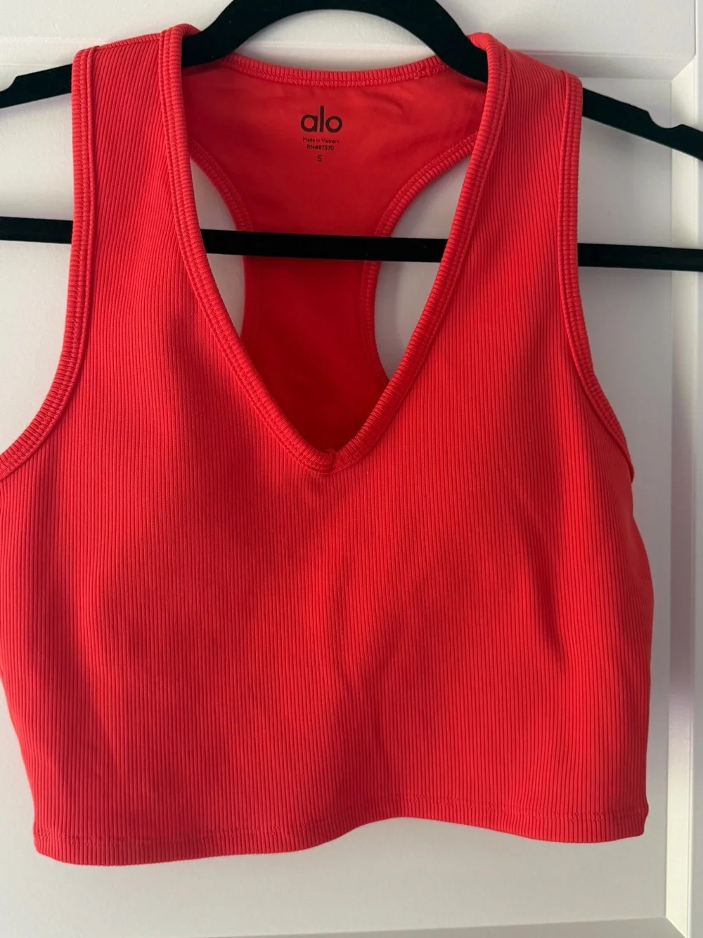Alo Red Ribbed Racerback Sports Bra - Picture 2 of 3